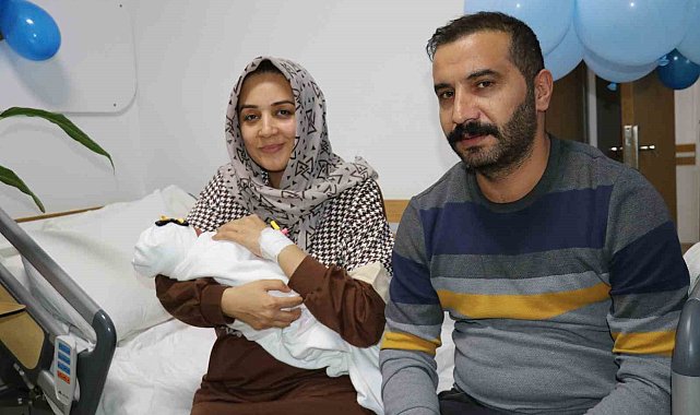 Yeni yılın ilk bebekleri dünyaya geldi