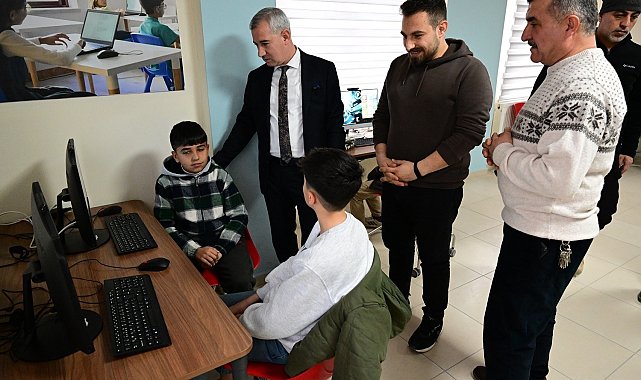 Yeşilyurt'taki robotik kodlama kursu yoğun ilgi görüyor