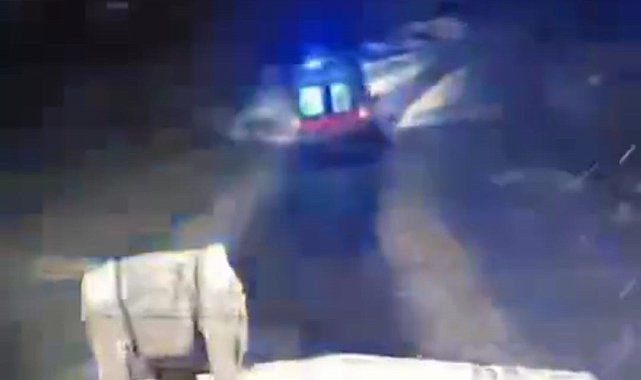 Yolu kapanan köydeki hastanın yardımına ekipler koştu