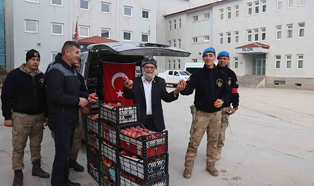 'Elmacı Dede' Hakkari'de
