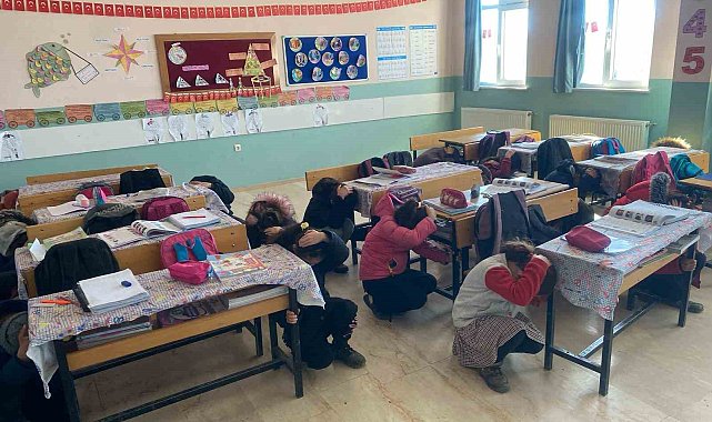 AFAD ekipleri iki ayda 18 bin 822 öğrenciye ulaştı