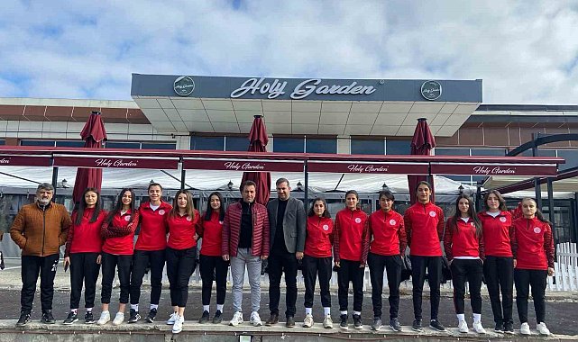 Ağrı'da kız futbol takımına destek