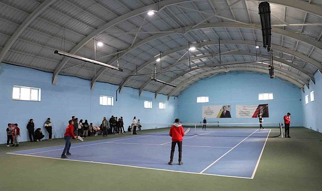 Ağrı'da okul sporları tenis müsabakaları sonuçlandı