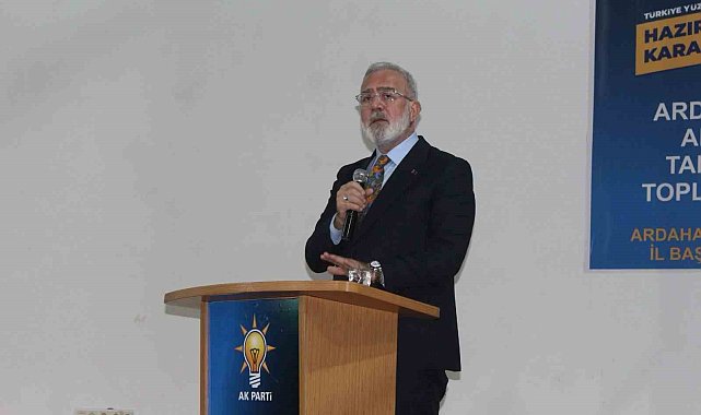 Ak Parti Ardahan'da Belediye başkan adaylarını tanıttı
