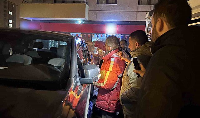 Araçta kilitli kalan çocuk çilingir yardımıyla kurtarıldı
