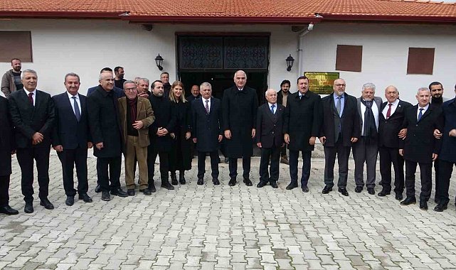 Bakan Ersoy, restorasyonu tamamlanan cemevini ziyaret etti