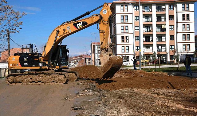 Battalgazi Belediyesi, yollarda altyapı sağlamlaştırma çalışmaları gerçekleştirdi