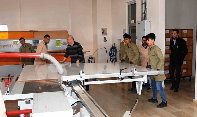 Bitlis'teki meslek lisesi öğrencilerinden milyonluk üretim
