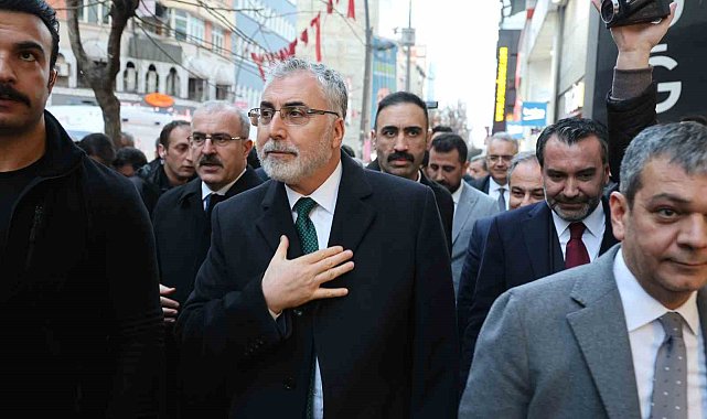 Çalışma ve Sosyal Güvenlik Bakanı Işıkhan esnafla bir araya geldi