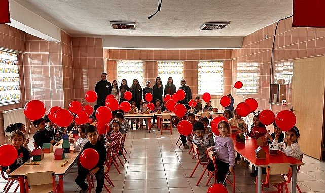 Çıldır Anaokulu öğrencilerinden kuşlara yuva