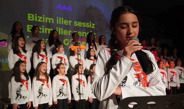 Çocuk korosu mest etti