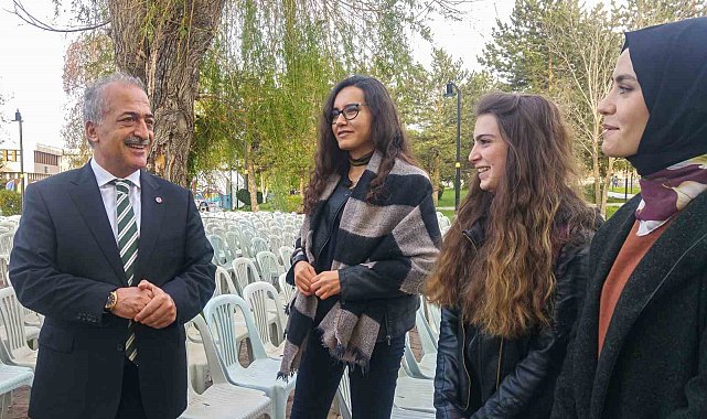 Çomaklı; &quot;Öğrencilerimizi merkeze koyan bir anlayıştayız&quot;