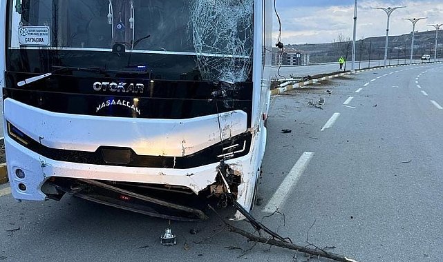 Direksiyon başında beyin kanaması geçiren sürücü hayatını kaybetti