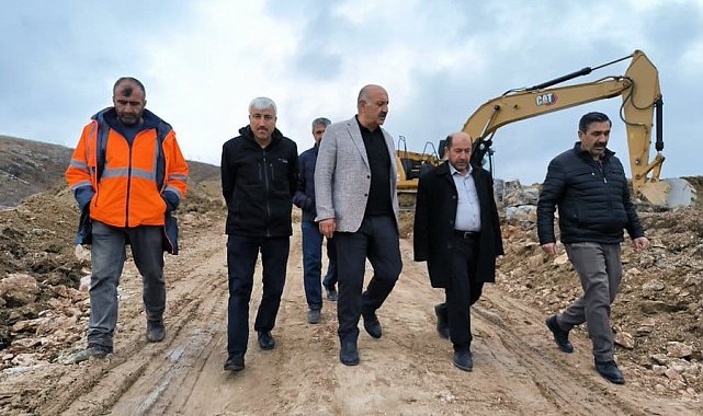 Doğanşehir Erkenek köy konutlarının yapımı sürüyor