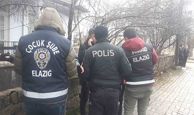 Elazığ'da polis ekipleri okul önlerinde kuş uçurtmuyor