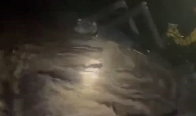 Elazığ'da sağanak yağış sonrası dereler taştı