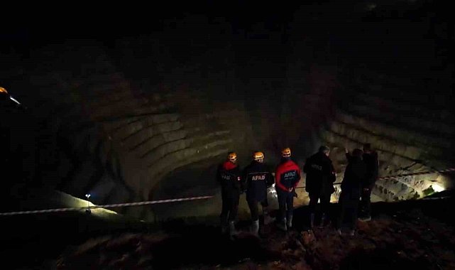 Enerji Bakanı Bayraktar: "Heyelan riski yoğunlaştı, risk nedeniyle arama faaliyetlerini durdurduk"