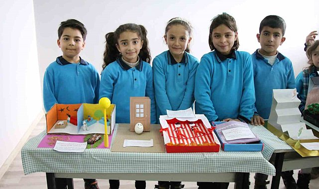 Ercişli öğrenciler deyimleri ve atasözlerini somutlaştırarak sergiye dönüştürdü