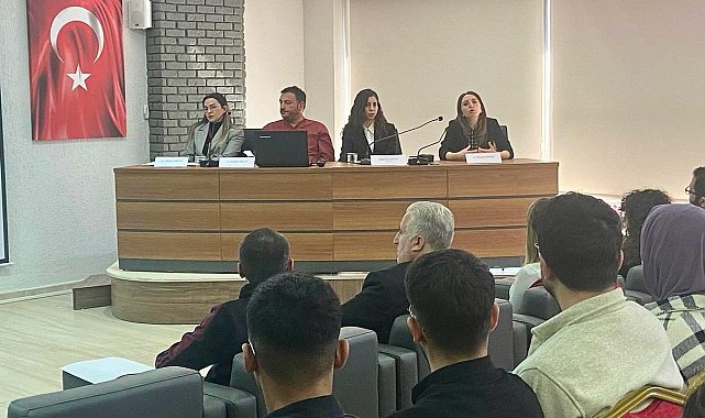 Erzincan'da 724 Bilinçli Nesiller Projesi kapsamında bilgilendirme yapıldı