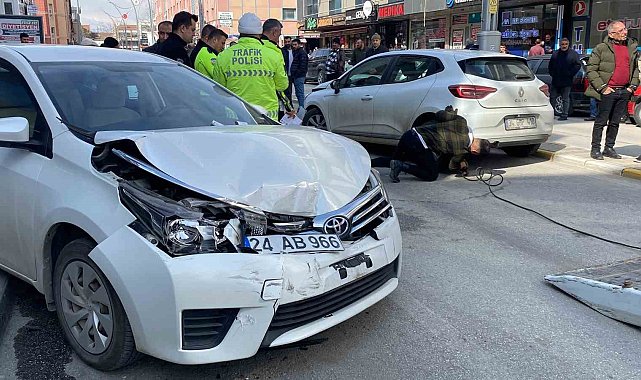 Erzincan'da 8 araçlı zincirleme kazada 1 kişi yaralandı