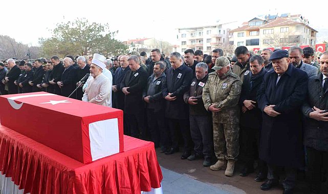 Erzincanlı şehit dualarla son yolculuğuna uğurlandı