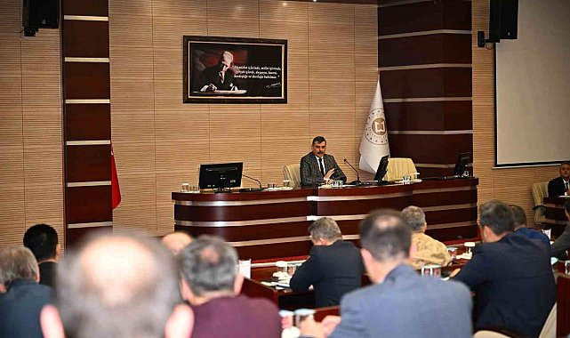 Erzurum&#039;daki yatırım projeleri masaya yatırıldı