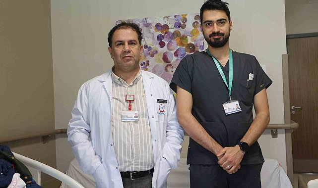 Fethi Sekin Şehir Hastanesi'nde ilk, kemiğe implante işitme cihazı takıldı