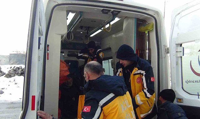 Kars'ta mahsur kalan 4 hasta kurtarıldı