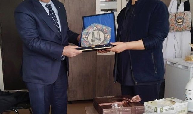 Kent Konseyi'nden Prof. Dr. Akçay'a hizmet teşekkürü