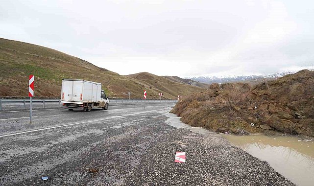 Muş&#039;ta heyelan meydana gelen alanda inceleme başlatıldı