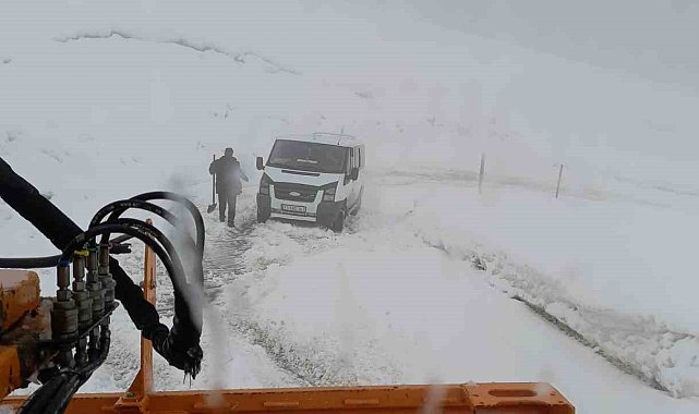 Muş'ta mahsur kalan 90 kişi kurtarıldı