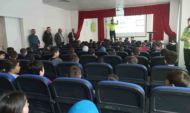 Öğrencilere trafik eğitimi verildi