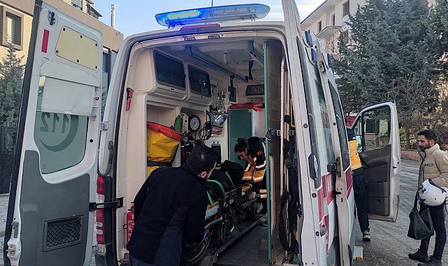 Otomobil ile elektrikli motosiklet çarpıştı: 1 yaralı