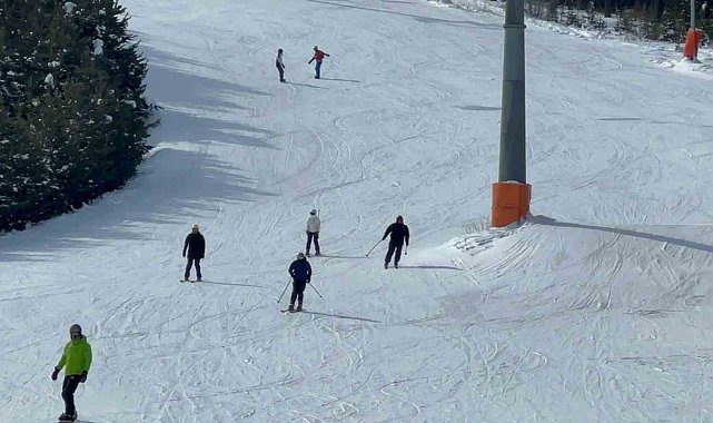 Sarıkamış Kayak Merkezi doldu taştı