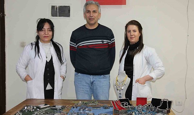 Savatlı gümüş usta ellerde hayat buluyor