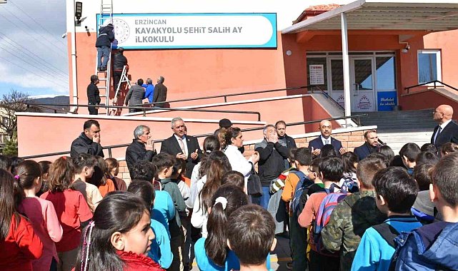 Şehit Salih Ay'ın adı okuduğu okula verildi