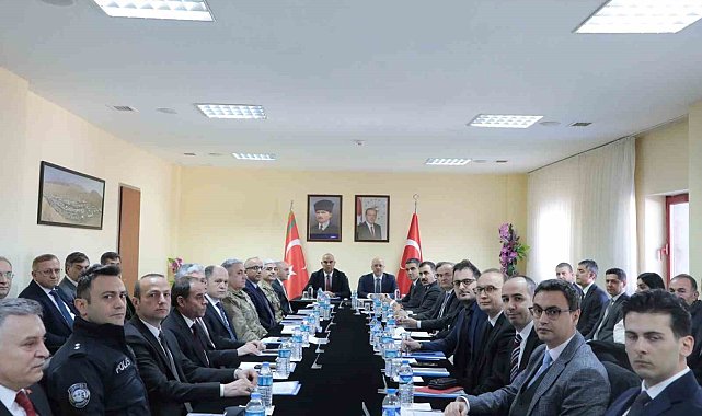 Ticaret Bakan Yardımcısı Uçarmak, Gürbulak Sınır Kapısı'nda incelemede bulundu