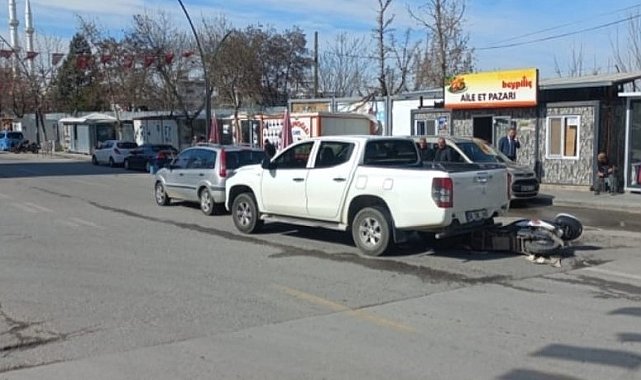 Üç aracın karıştığı kazada: 1 kişi yaralandı