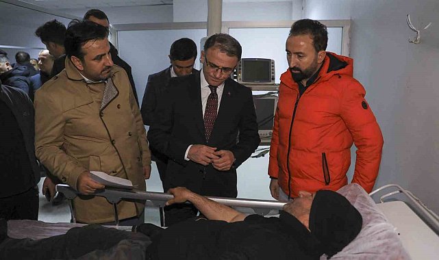 Vali Balcı, çığdan kurtulan yaralıları hastanede ziyaret etti