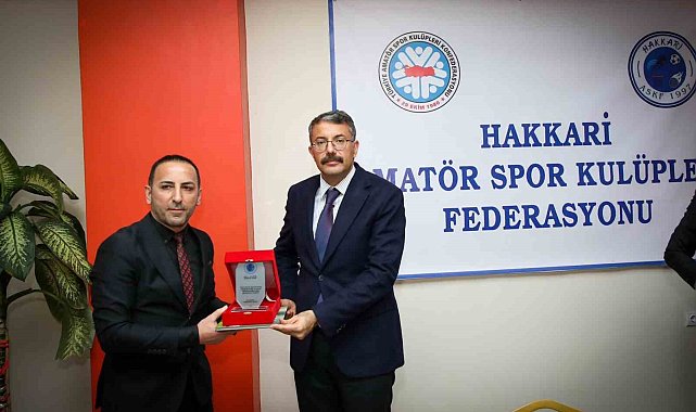 Vali Çelik sporcularla bir araya geldi