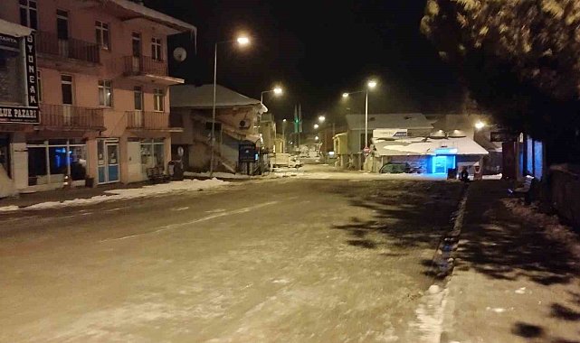 Varto'da depremde hayatını kaybedenler için dua edildi