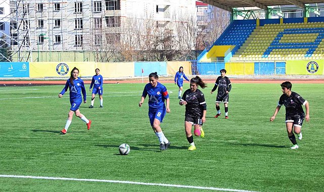 Yeşil sahanın melekleri farklı kazandı