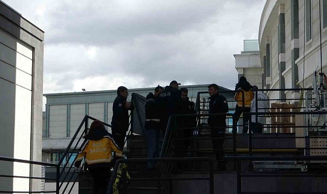 17'nci kattan düşen kadın hayatını kaybetti