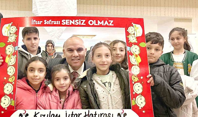Ağrılı yetimler Kızılay'ın iftar sofrasında buluştu
