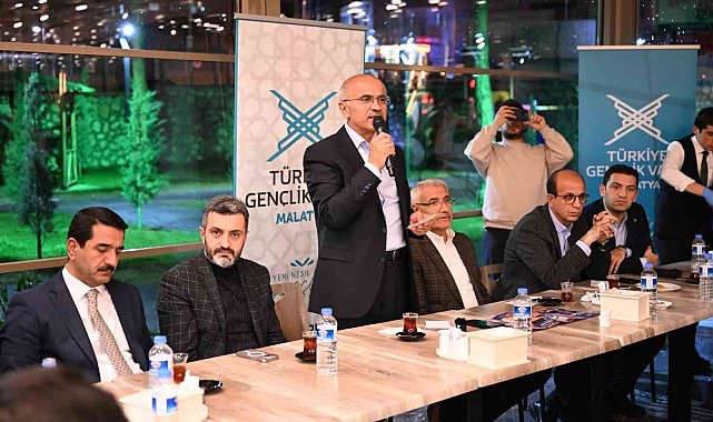 AK Parti Büyükşehir Belediye Başkan Adayı Sami Er gençlerle buluştu