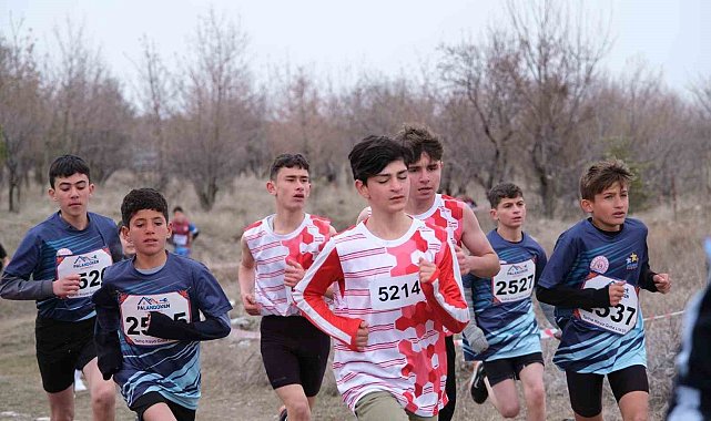 Atletizmi Geliştirme Projesi'nde ilk kademe yarışmaları Erzincan'da gerçekleştirildi