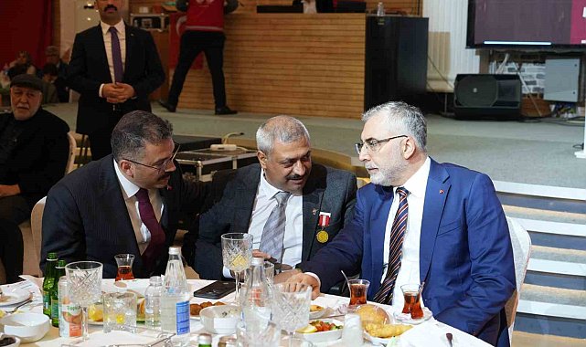 Bakan Işıkhan şehit aileleri ve gazilerle iftarda buluştu
