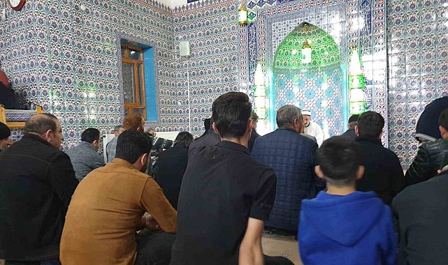 Başkale'de Ramazan ayının ilk teravih namazı kılındı