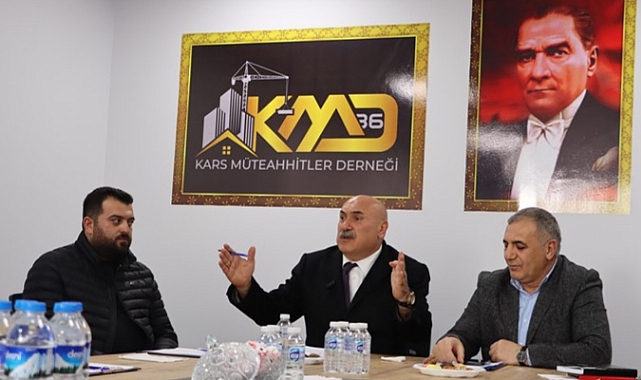 Başkan adayı Gültekin, Kars Müteahhitler Derneğini ziyaret etti