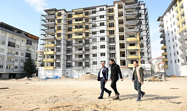 Başkan Çınar, kentsel dönüşüm konutlarını inceledi